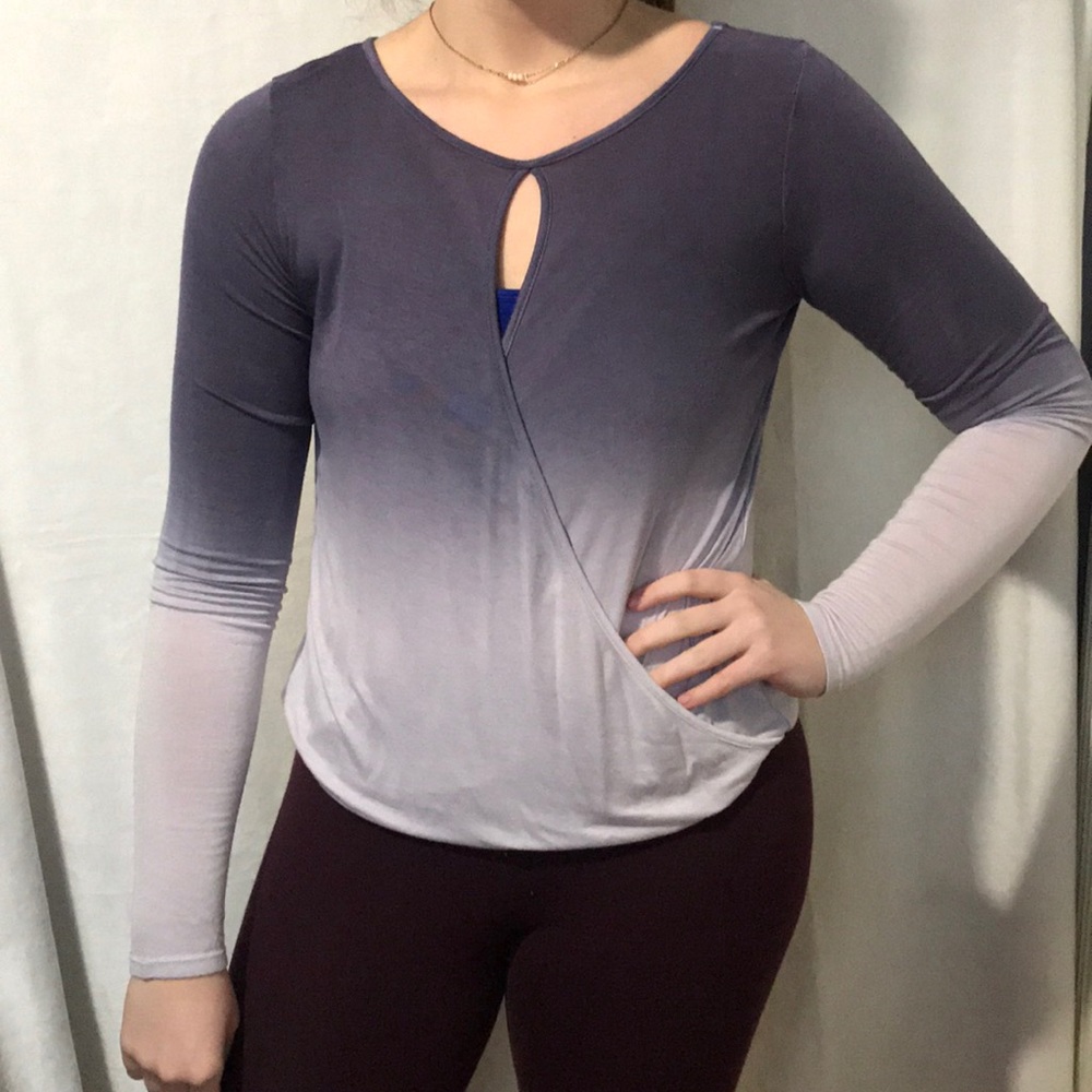 Gorgeous purple ombré crossover yoga shirt M